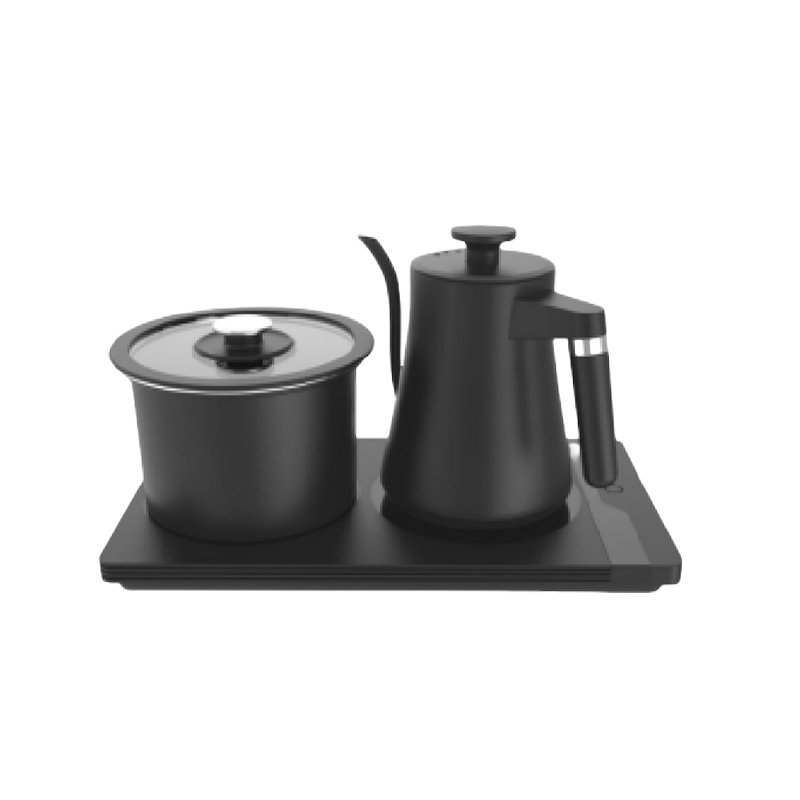 How can a kettle set ensure no odor or leaching of harmful substances during long-term use?